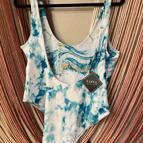 Zaful Blue and White Marble One Piece Swimsuit - Picture 6 of 7